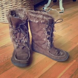 Fur lined boots